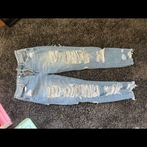 American Eagle High Rise Ripped Jeans; Size: 4 short; Light/Medium wash